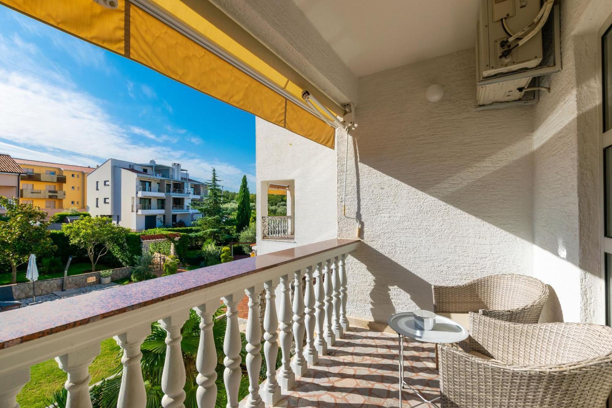 Apartments Sinisa Malinska Exterior foto